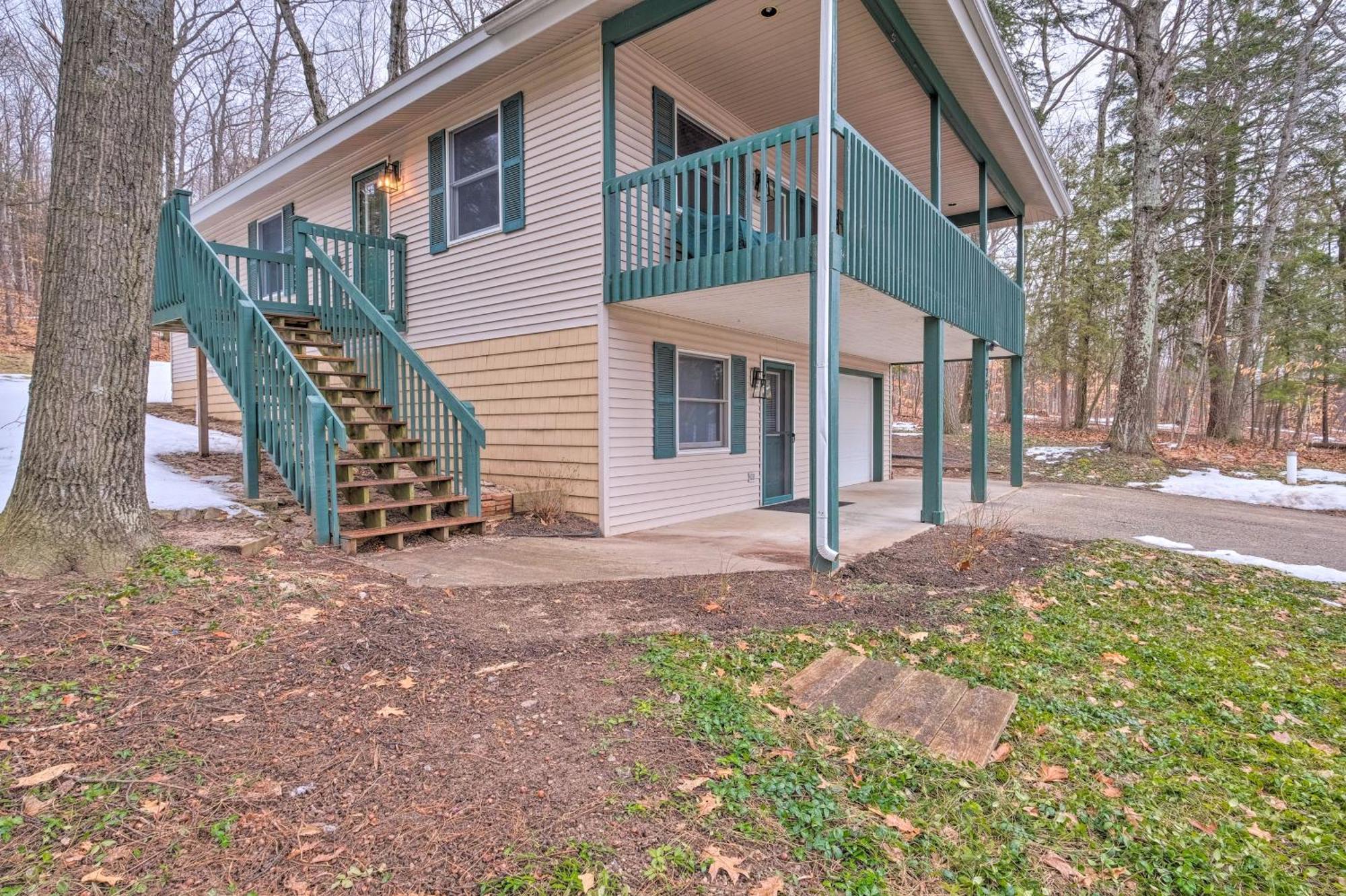 Walloon Lake Vacation Rental Walk To Water! Boyne City Exterior photo